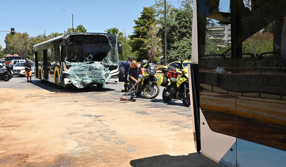 Σφοδρή ήταν η σύγκρουση των δύο λεωφορείων