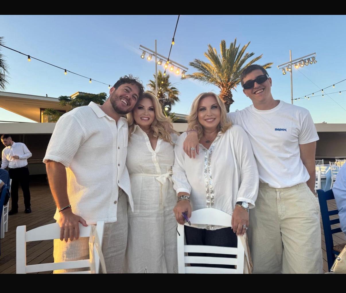 Μιχαήλ και Good Job Nicky, Γωγώ και Μαίρη Αυγερινοπούλου