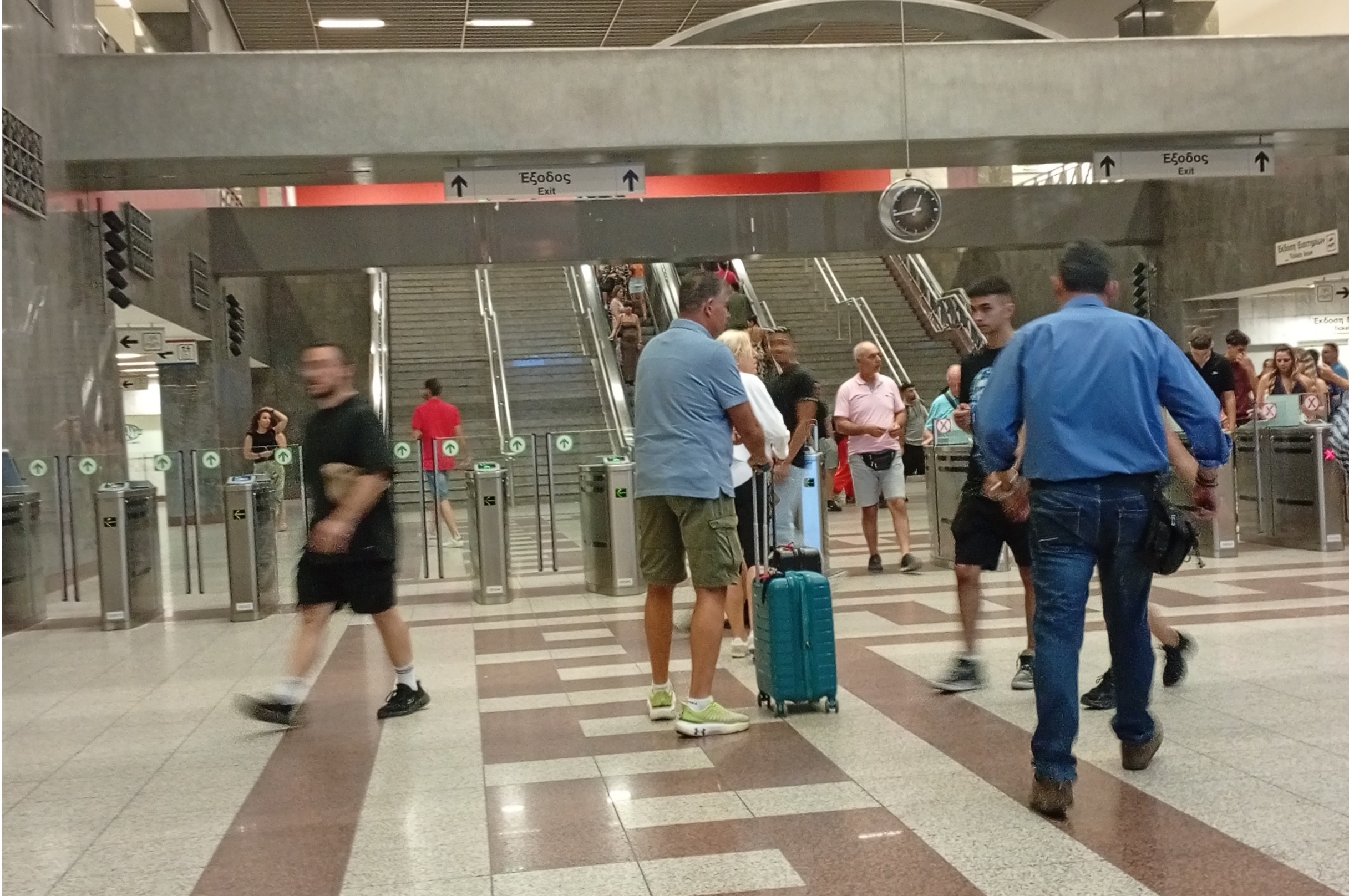 Επιβάτες μετρό