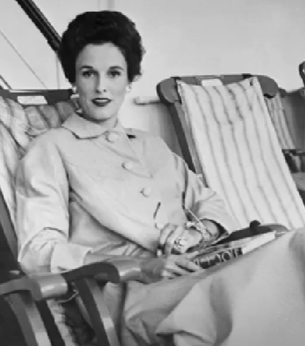 (photo credit : One fashion question -youtube "Babe Paley: The Enigmatic Swan of Truman Capote" )
