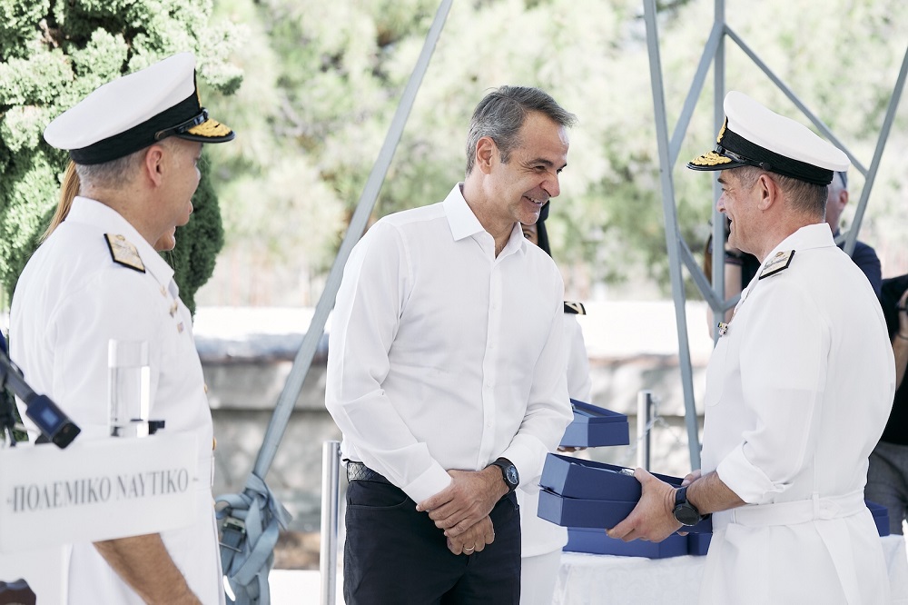 Ο Κυριάκος Μητσοτάκης σε εκδήλωση για τη δωρεά καταδυτικών ρολογιών χειρός στο προσωπικό της Διοίκησης Υποβρυχίων Καταστροφών