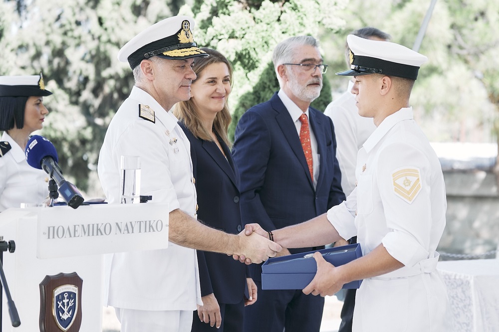 Ο Κυριάκος Μητσοτάκης σε εκδήλωση για τη δωρεά καταδυτικών ρολογιών χειρός στο προσωπικό της Διοίκησης Υποβρυχίων Καταστροφών