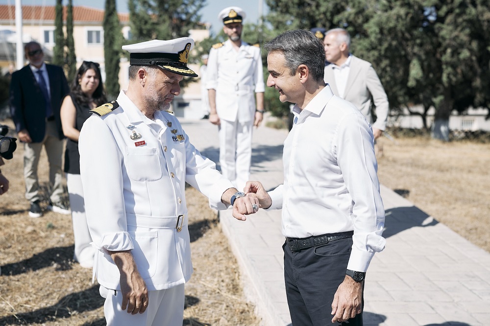 Ο Κυριάκος Μητσοτάκης σε εκδήλωση για τη δωρεά καταδυτικών ρολογιών χειρός στο προσωπικό της Διοίκησης Υποβρυχίων Καταστροφών