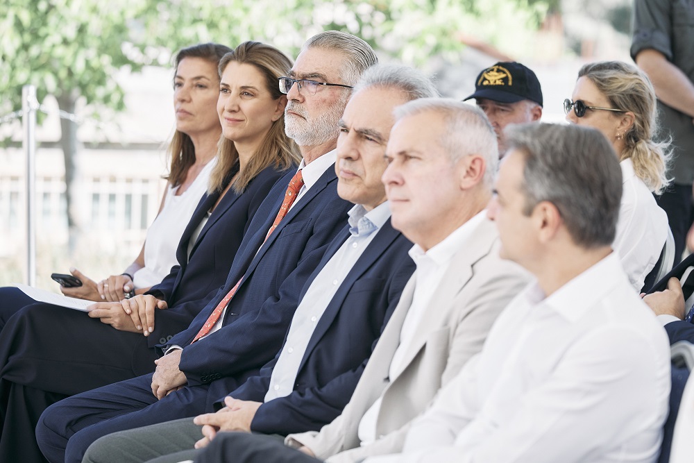 Ο Κυριάκος Μητσοτάκης σε εκδήλωση για τη δωρεά καταδυτικών ρολογιών χειρός στο προσωπικό της Διοίκησης Υποβρυχίων Καταστροφών