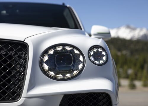 Τα μπροστινά φώτα της Bentayga Speed