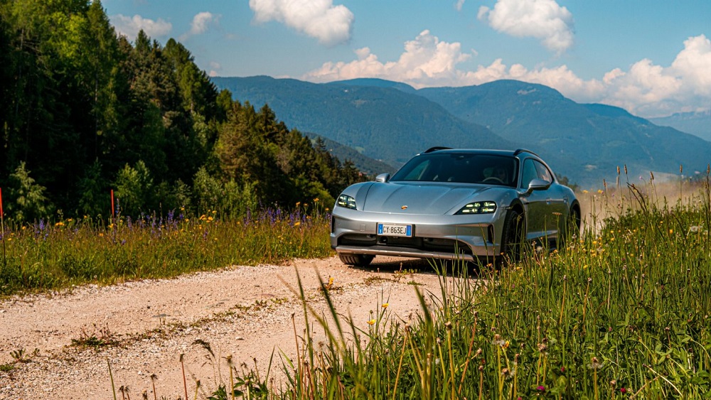 Porsche Taycan 4 Cross Turismo