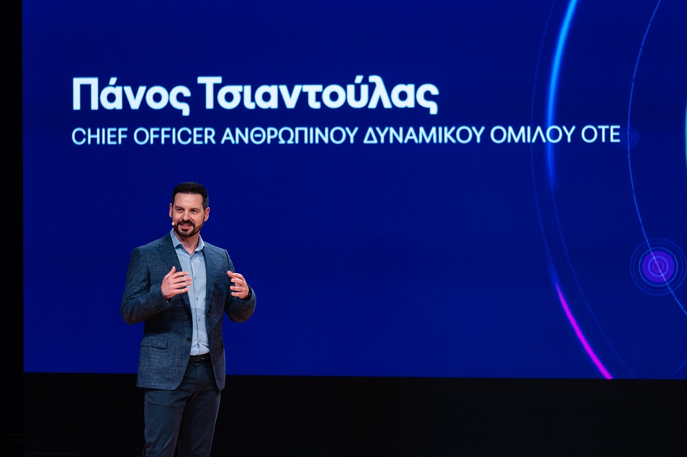 O κ. Πάνος Τσιαντούλας,  Chief Human Resources Officer Ομίλου ΟΤΕ κατά την έναρξη των COSMOTE Awards