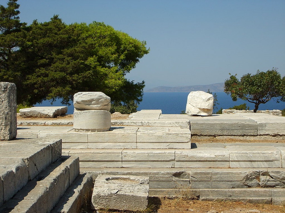 Τα κατάλοιπα του φημισμένου ναού της Νέμεσης στον Ραμνούντα