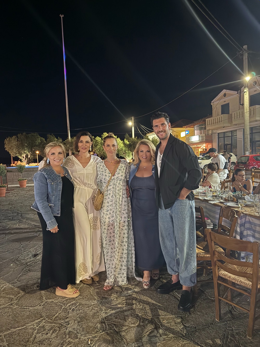 4.Μαίρη Αυγερινοπούλου, Μαρία Ναυπλιώτου, Ντορέτα Παπαδημητρίου, Μαίρη Αυγερινοπούλου, Γιώργος Γεροντιδάκης