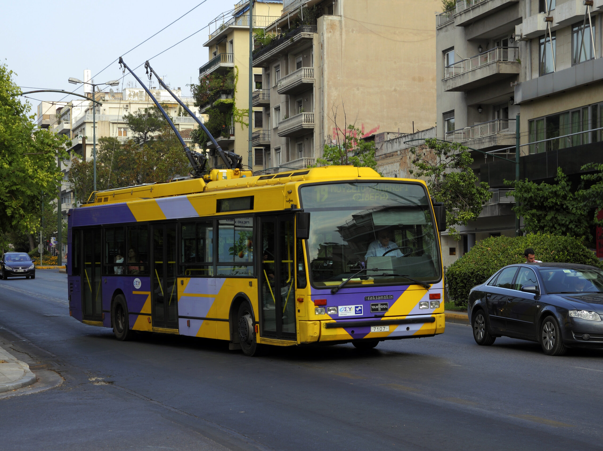 Τρόλεϊ επί της Λεωφόρου Αλεξάνδρας στους Αμπελόκηπους