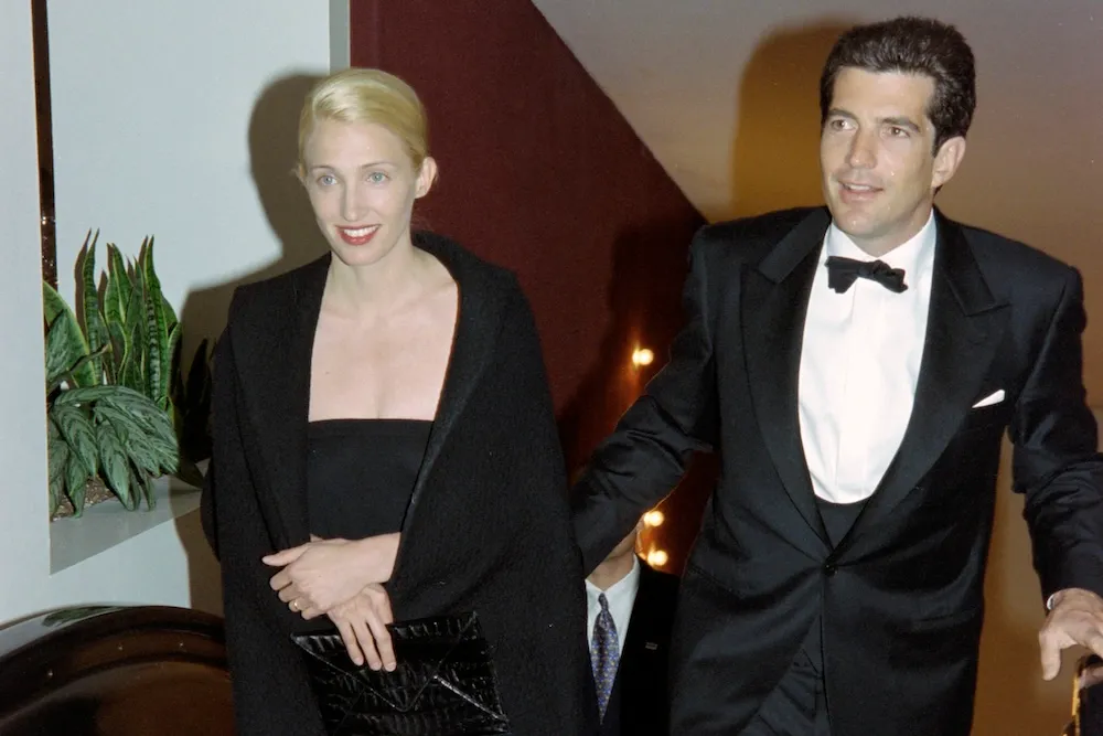 Κάρολιν Μπεσέτ-Κένεντι (photo credit : WWD magazine)