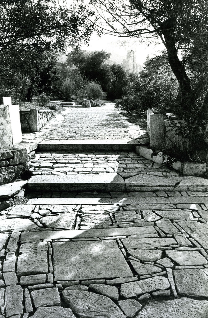 Η διαμόρφωση των λιθόστρωτων στου Φιλιπάππου