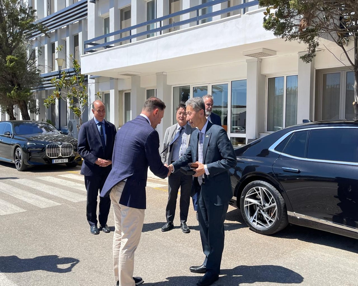 Καλωσόρισμα Κορεάτη Πρέσβη από τον Πρόεδρο του Ομίλου ΟΝΕΧ