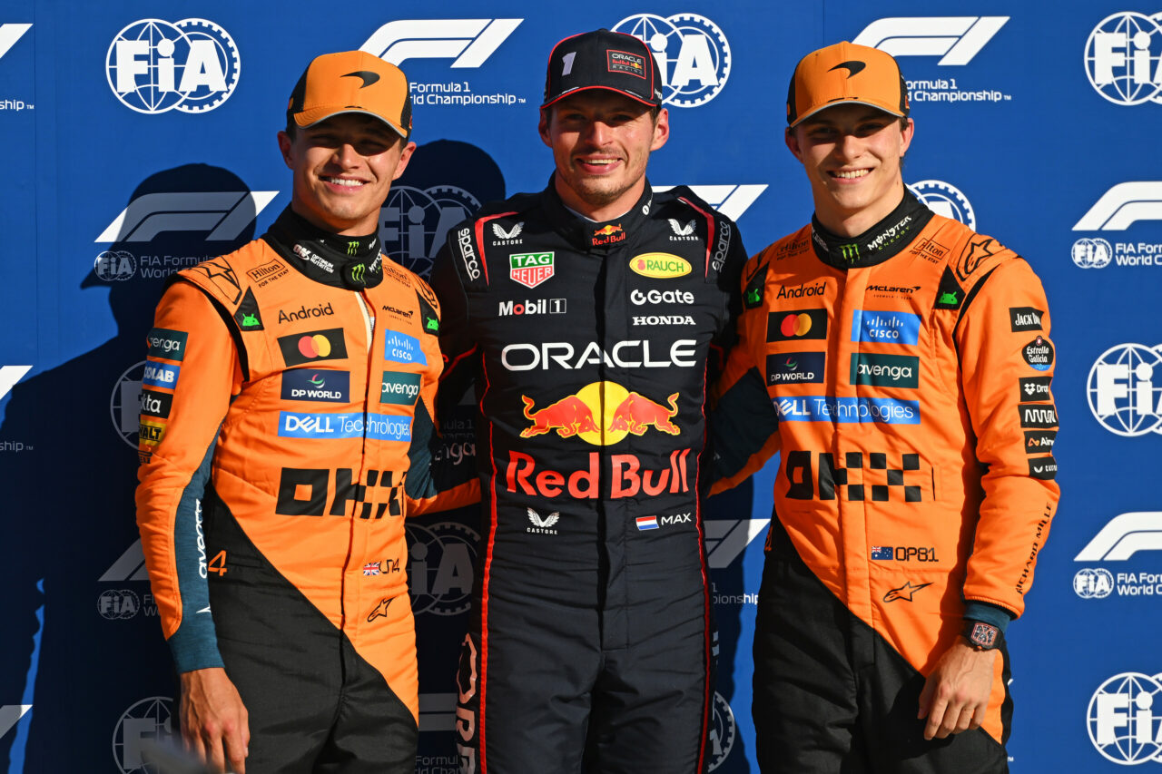 MONZA, ITALY - SEPTEMBER 06: Pole position qualifier Max Verstappen of the Netherlands and Oracle Red Bull Racing Second placed qualifier Lando Norris of Great Britain and McLaren and Third placed qualifier Oscar Piastri of Australia and McLaren during qualifying ahead of the F1 Grand Prix of Italy at Autodromo Nazionale Monza on September 06, 2025 in Monza, Italy. (Photo by Rudy Carezzevoli/Getty Images) // Getty Images / Red Bull Content Pool // SI202509060490 // Usage for editorial use only //