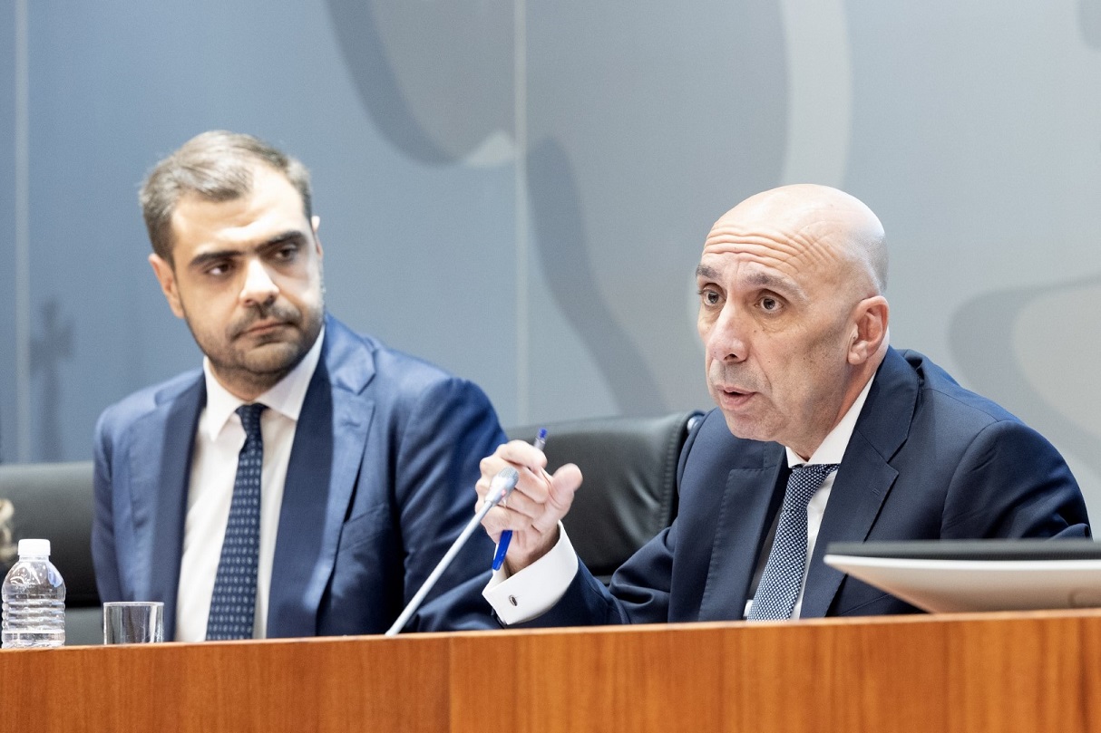 Παύλος Μαρινάκης, Γιάννης Μπρατάκος