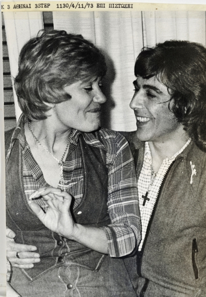 Ο Τόλης Βοσκόπουλος μαζί με τη ΜαρινέλλαCopyright: Ντίμης Αργυρόπουλος (Πρακτορείο Φωτογραφικών Επικαίρων Ελληνικού και Ξένου Τύπου) // ΜΤ-001482 // 4/11/1973. 