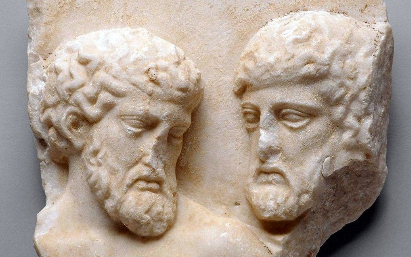 Τα κεφάλια δύο ανδρών αντικριστά από την ομάδα των θαλλοφόρων της ζωφόρου του Παρθενώνα, θραύσμα που βρίσκεται στο Μουσείο Ιστορίας της Τέχνης της Βιέννης