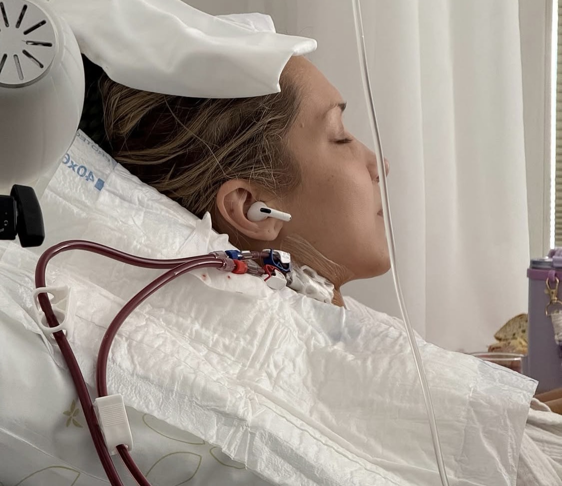 Μπέλα Χαντίντ νόσος Lyme φωτο