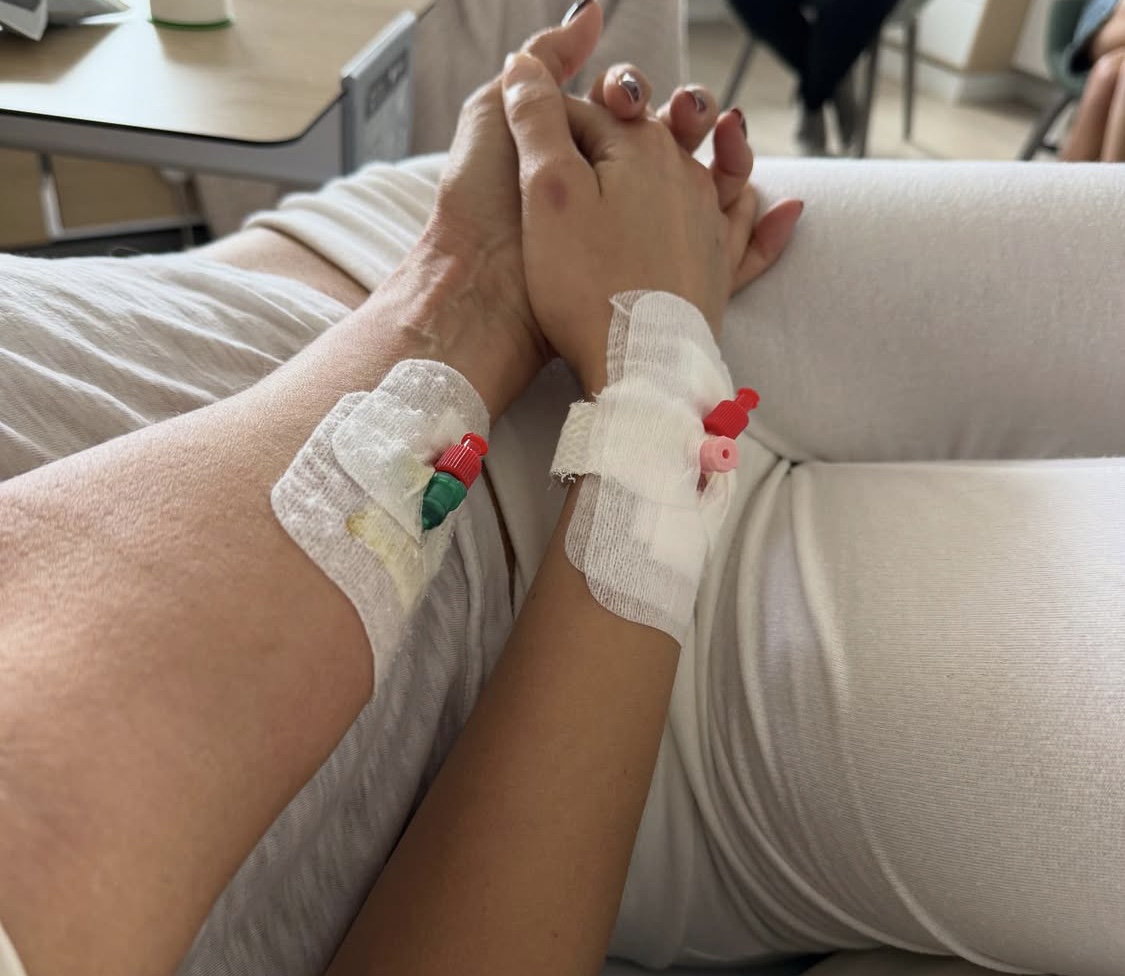 Μπέλα Χαντίντ νόσος Lyme φωτο