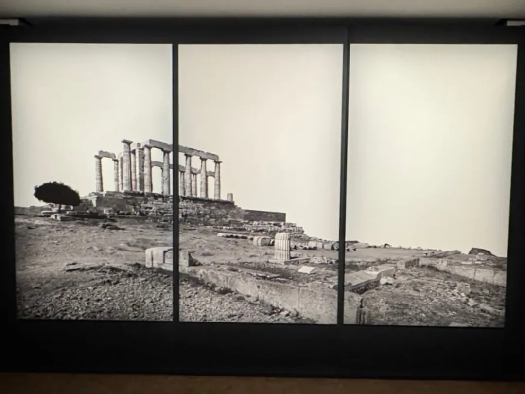 Ο Ναός του Ποσειδώνα στο Σούνιο, φωτογραφικό έργο του Νικόλαου Ντε Γκρες