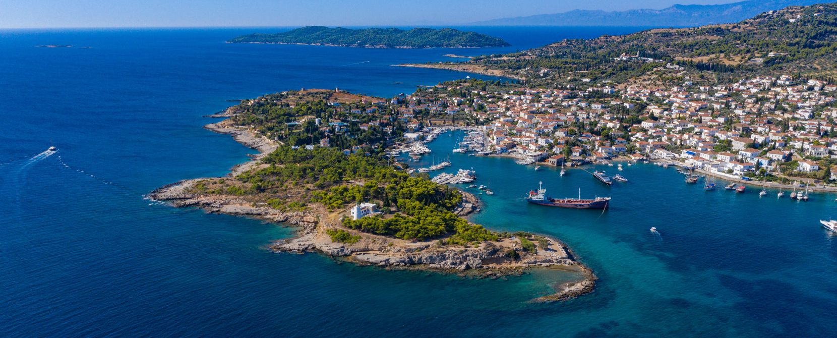 Άρωμα φθινοπώρου στην καρδιά του Αργοσαρωνικού με την Hellenic Seaways
