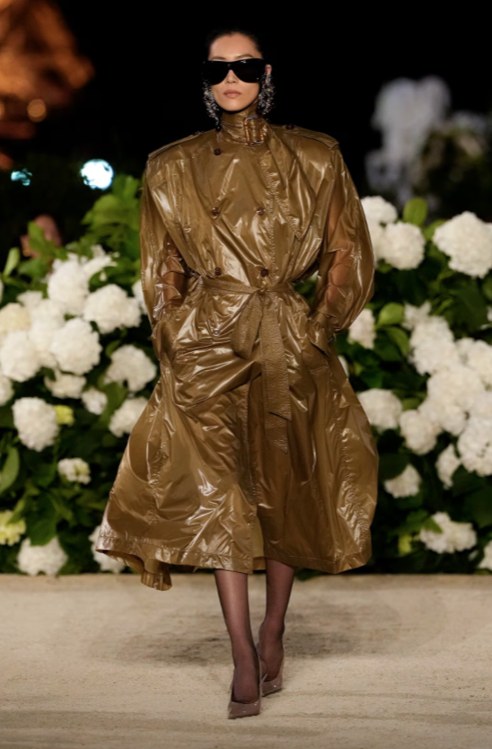 Yves Saint Laurent SS26 - Παρίσι - πηγή: Vogue Runway app