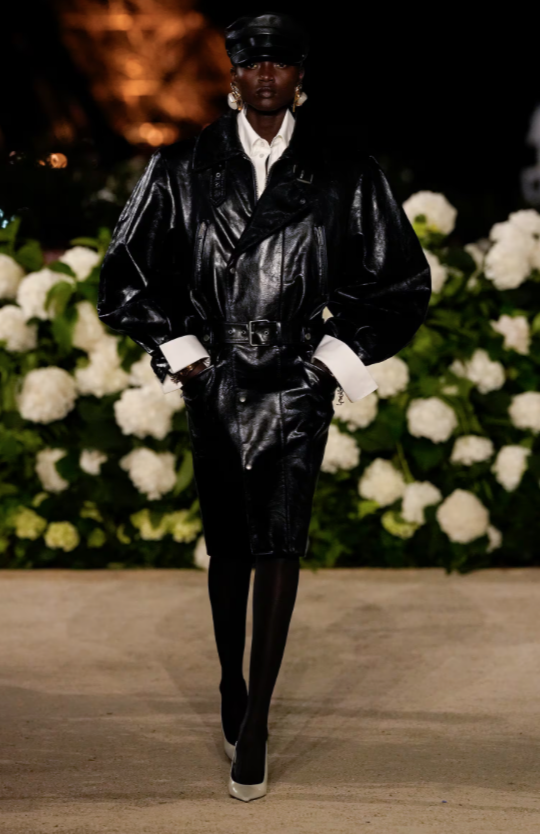 Yves Saint Laurent SS26 - Παρίσι - πηγή: Vogue Runway app
