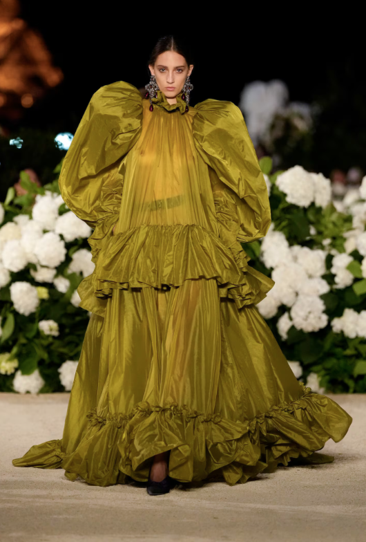 Yves Saint Laurent SS26 - Παρίσι - πηγή: Vogue Runway app