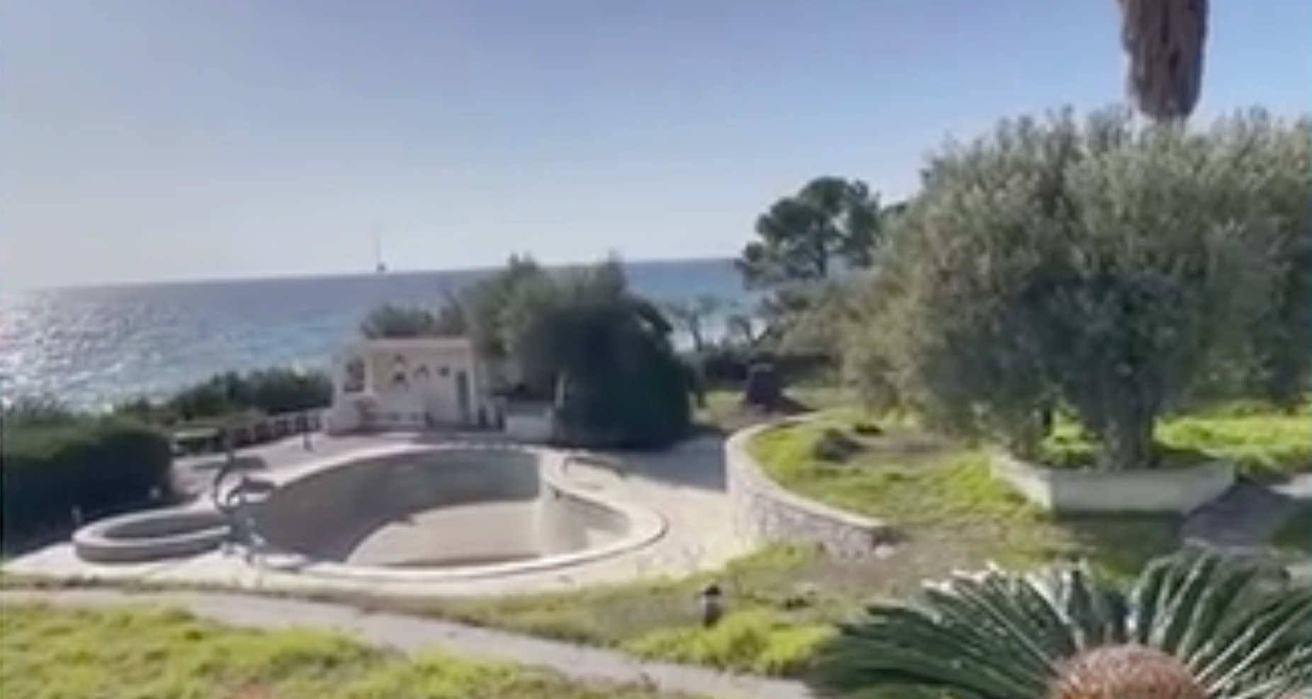 Η εξοχική κατοικία της Βέφας Αλεξιάδου στη Χαλκιδική