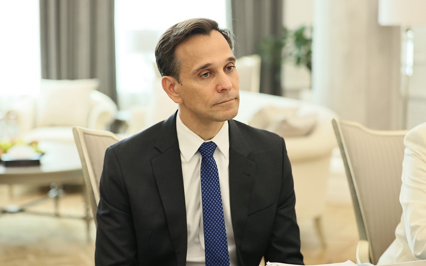 Joshua Huck: Η ενέργεια και η ναυτιλία είναι θεμελιώδεις τομείς για την ...