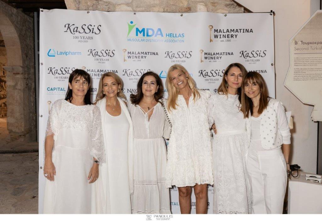 Θεανώ Παπαθανασίου, Βάνα Λαβίδα, Κατερίνα Πετρίδη, ΚορίναΚαμμένου, Δέσποινα Νάκα, Αντιγόνη Καρρά