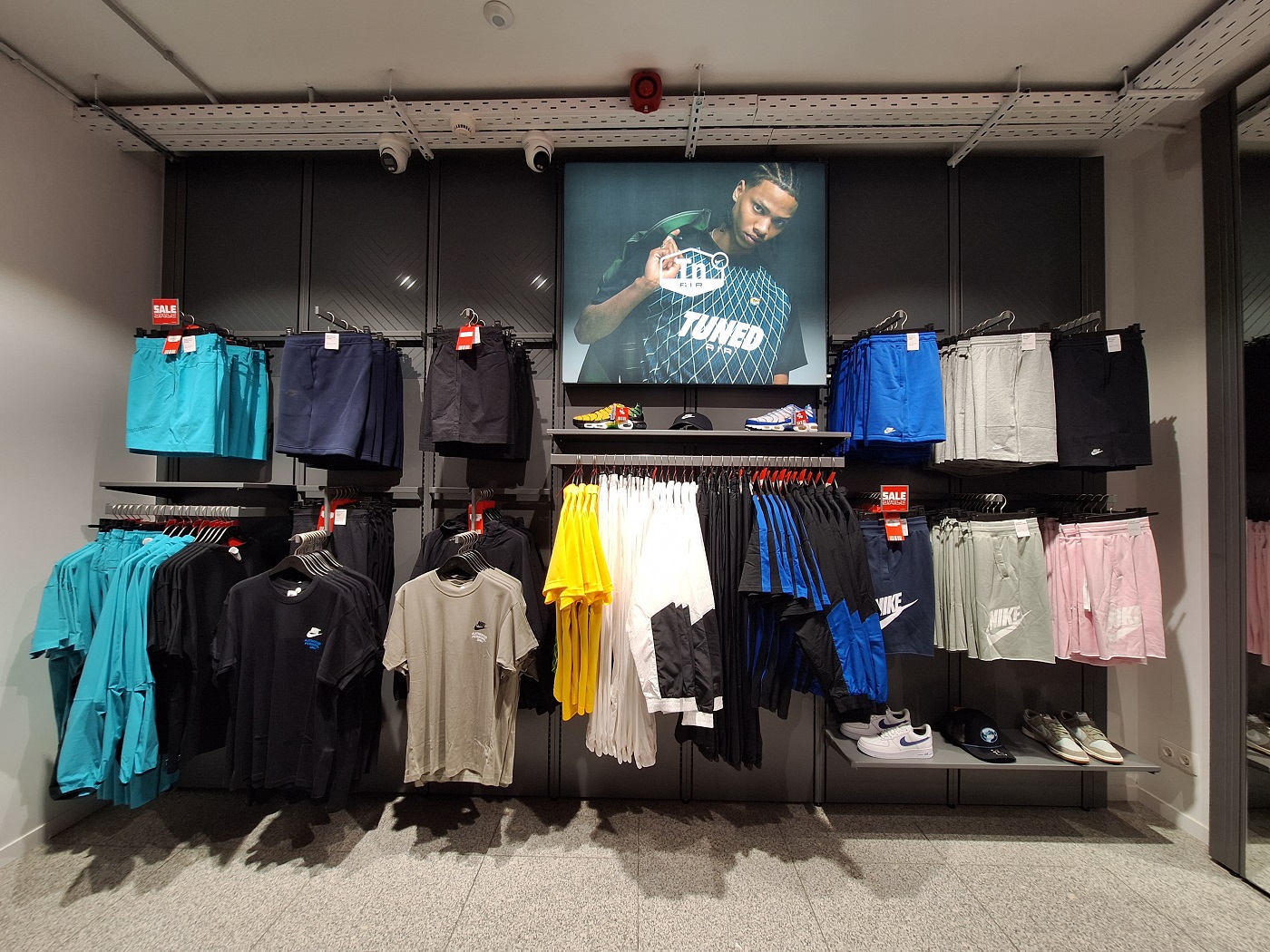 Κατάστημα Foot Locker στη Λάρισα