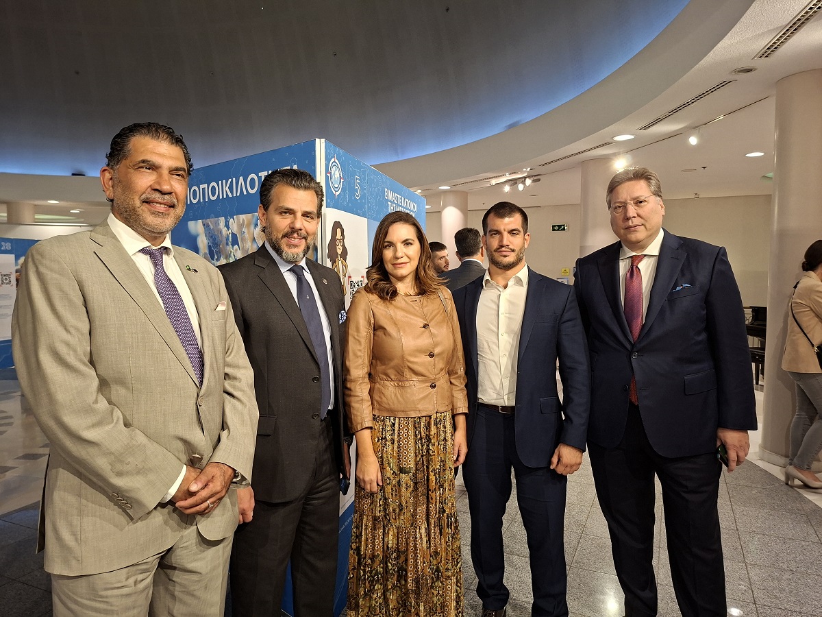 Γιάννης Λύρας, Βασίλης Αποστολόπουλος, Ολγα Κεφαλογιάννη, Παύλος Ευθυμίου, Χρήστος Βαρδίκος
