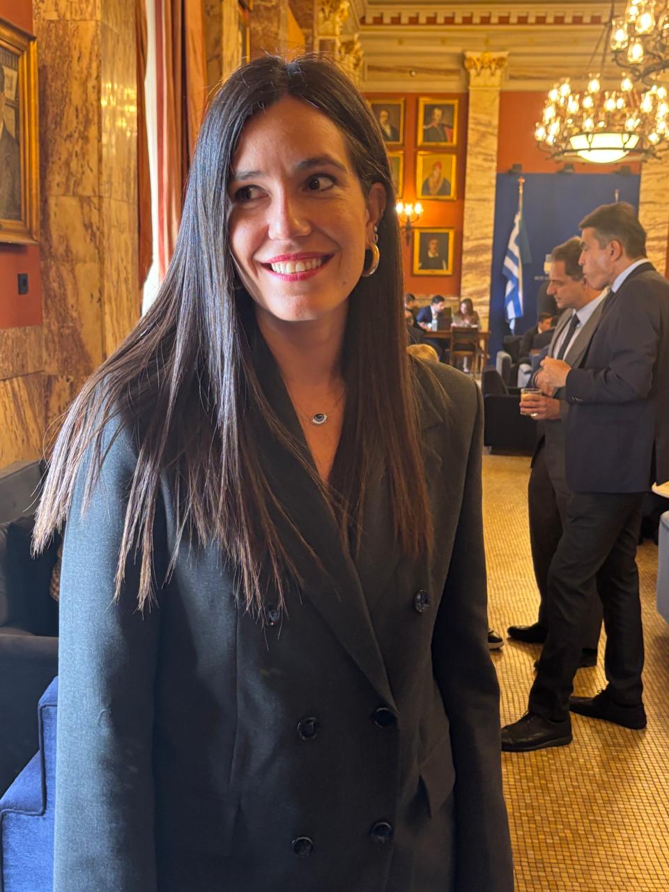 Η Μαρία - Νεφέλη Χατζηιωαννίδου χθες στη Βουλή