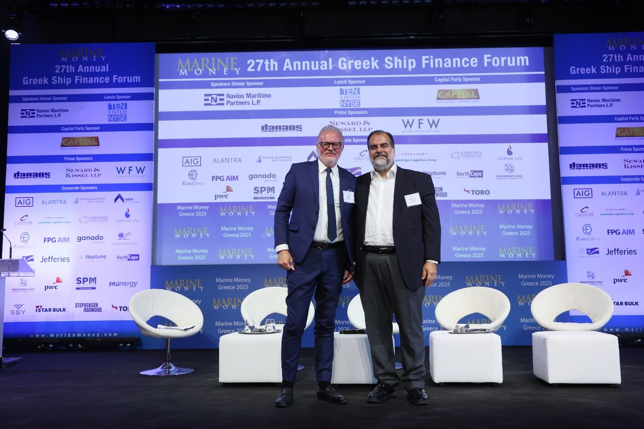 Αριστερά, Kevin Oates επικεφαλής του Marine Money και Νικόλας Πατέρας, Πρόεδρος της Contships