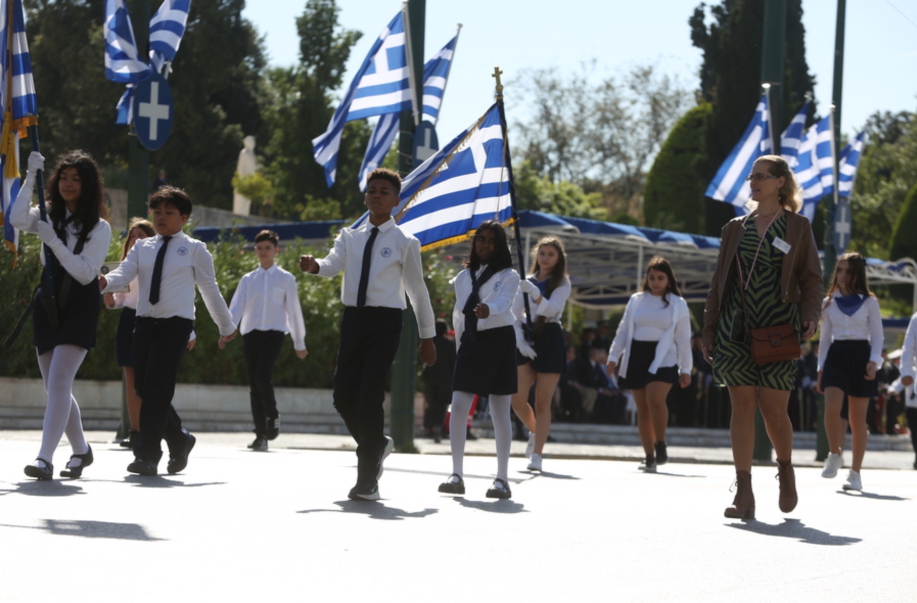 Μαθητές και μαθήτριες παρελαύνουν στη μαθητική παρέλαση για την επετείο της 28ης Οκτωβρίου, Αθήνα, Τρίτη 28 Οκτωβρίου 2025 ΑΠΕ-ΜΠΕ/ΑΛΕΞΑΝΔΡΟΣ ΜΠΕΛΤΕΣ
