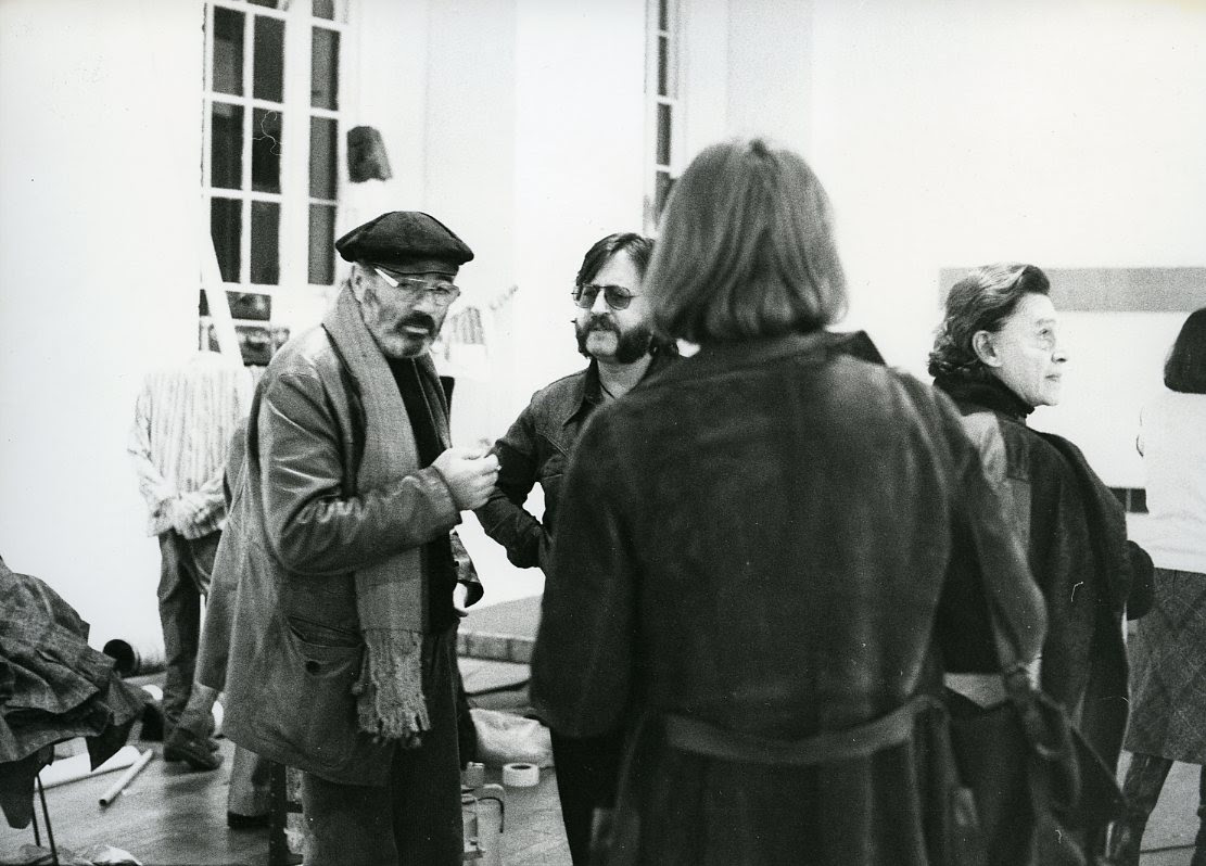 O Takis, o Χρήστος Ιωακειμίδης και ο Αλέξανδρος Ιόλας στην έκθεση «Οκτώ καλλιτέχνες, οκτώ αντιλήψεις, οκτώ Έλληνες» στο ICA στο Λονδίνο