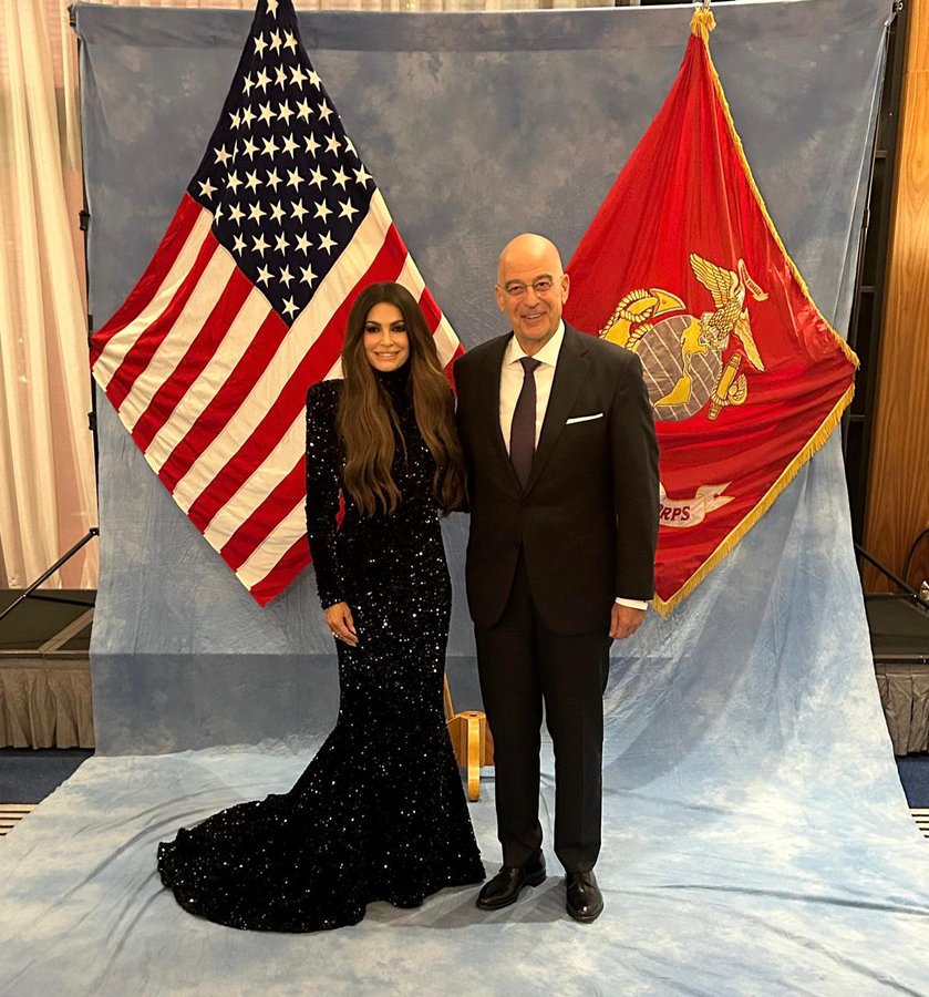 Η Κίμπερλι Γκιλφόιλ με τον Νίκο Δένδια