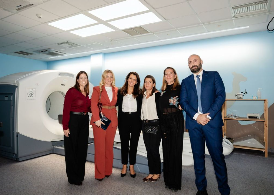 Αθηνά Πτερούδη, Αναστασία Κολλάκη, Φαίη Φραγκέδη, Ιωάννα Προκοπίου, Ευγενία Αρβανίτη, Φώτης Καραγιαννόπουλος