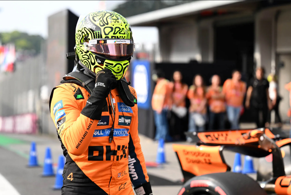 Ο Βρετανός εκκίνησε πρώτος και παρέμεινε εκεί ως την καρό σημαία.