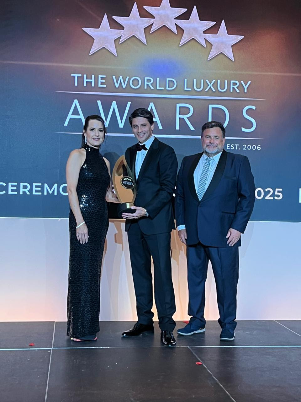 Βράβευση - Πάνος Αλμυράντης Chief Growth & Commercial Officer των Ella Resorts και πρόεδρος του European Hotel Managers Association