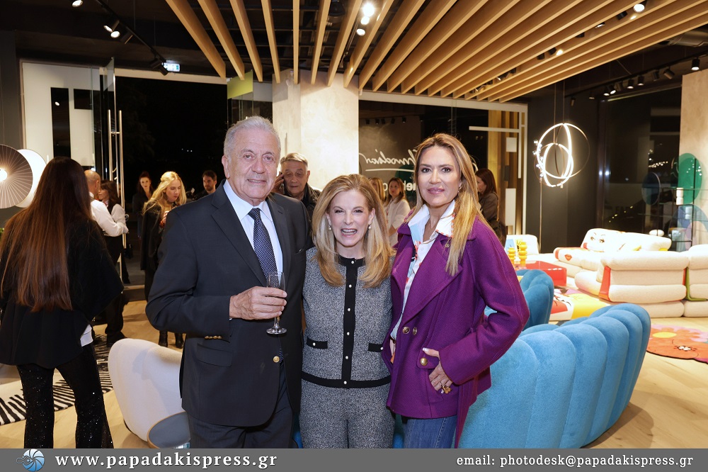 Στέλλα Πιερρή, Νιόβη Καλλέργη, Ελενα Βρεττού, Σάντυ Παπαναστασίου