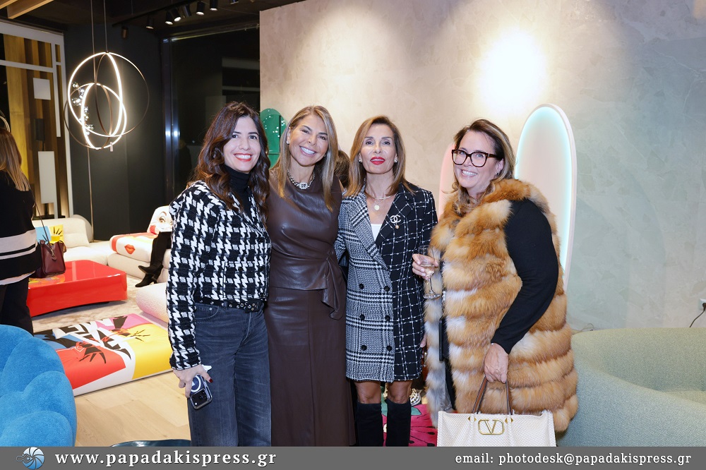 Στέλλα Πιερρή, Νιόβη Καλλέργη, Ελενα Βρεττού, Σάντυ Παπαναστασίου