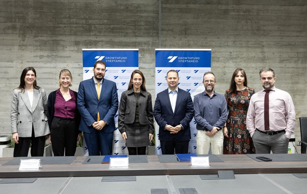 Κατερίνα Δήμου, Επικεφαλής Νομικής Ομάδας PPF, Θεοδώρα Παπαδημητρίου, Νομική Σύμβουλος Γ.Γ. Δημογραφικής και Στεγαστικής Πολιτικής, Κωνσταντίνος Γλούμης-Ατσαλάκης, Γενικός Γραμματέας Δημογραφικής και Στεγαστικής Πολιτικής, Δόμνα Μιχαηλίδου, Υπουργός Κοινωνικής Συνοχής και Οικογένειας, Παναγιώτης Σταμπουλίδης, Αναπληρωτής Διευθύνων Σύμβουλος Υπερταμείου, Γιάννης Ανδριανόπουλος, Επικεφαλής Τομέα ΣΔΙΤ – Παραχωρήσεων PPF, Νάγια Τριτάκη, Υπεύθυνη έργου PPF, Παναγιώτης Αναγνωστόπουλος, Επικεφαλής Real Estate Υπερταμείου