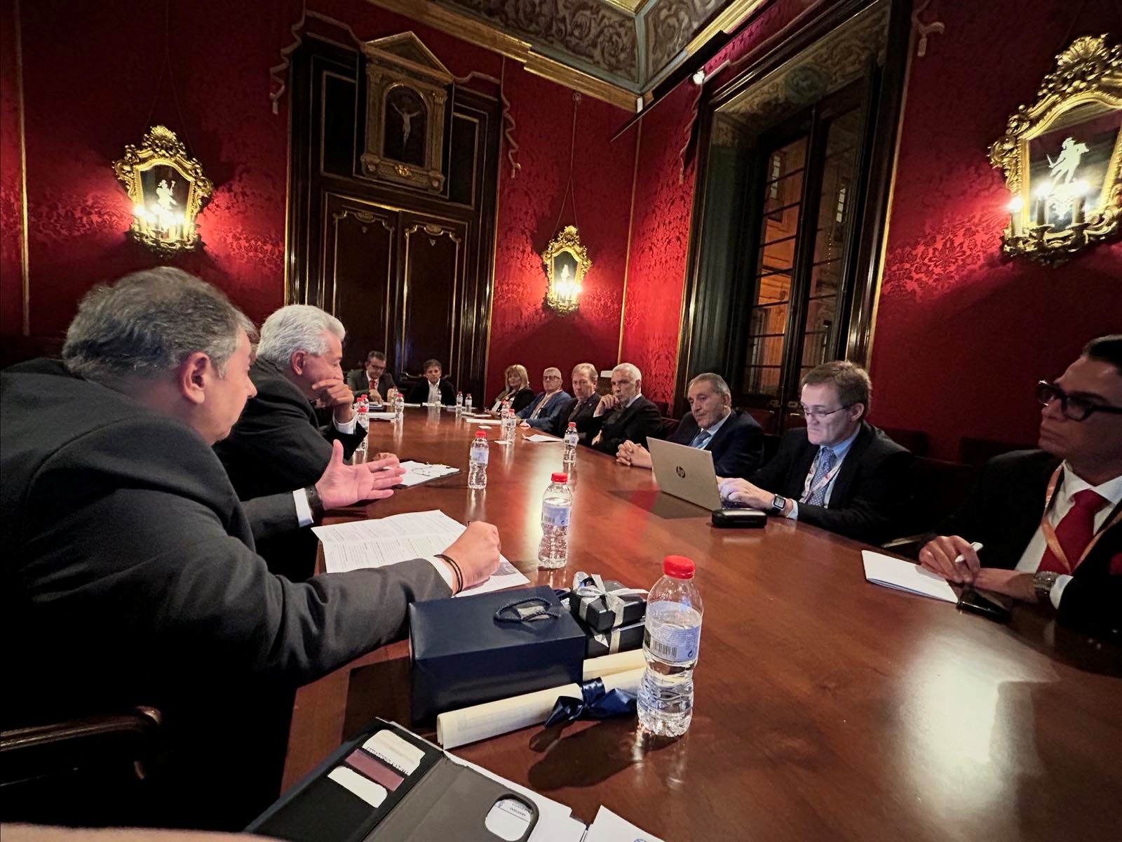 enromesogeiako-epixeirimatiko-forum