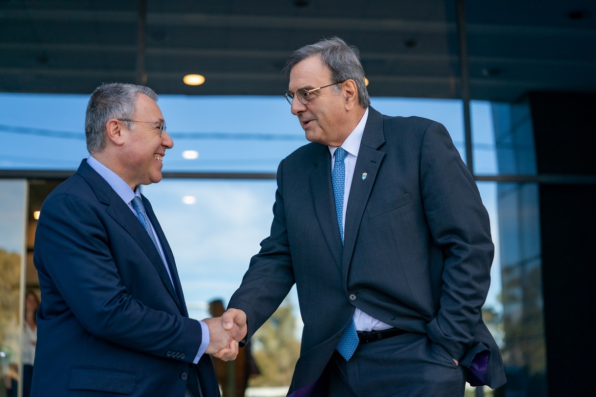 Βασίλης Ψάλτης, Ισίδωρος Κούβελος