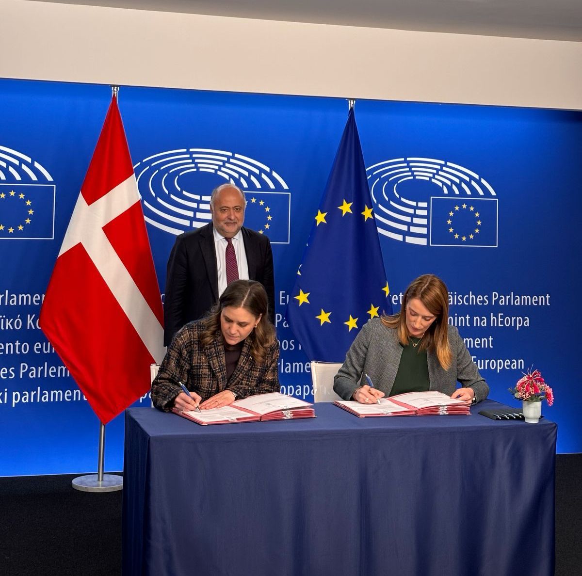 Δημήτρης Τσιόδρας, Μαρί Μπιέρε, Ρομπέρτα Ματσόλα