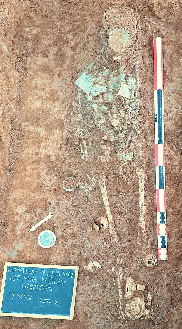 Η ταφή της αρχόντισσας όπως ήρθε στο φως κατά την ανασκαφή