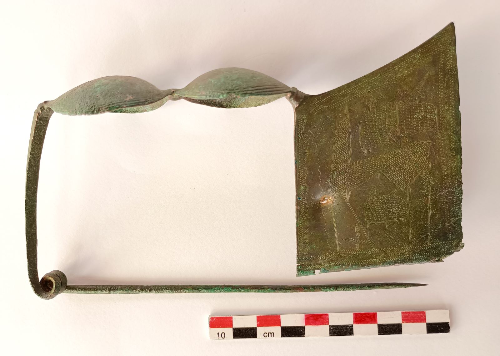 Υπερμεγέθης πόρπη