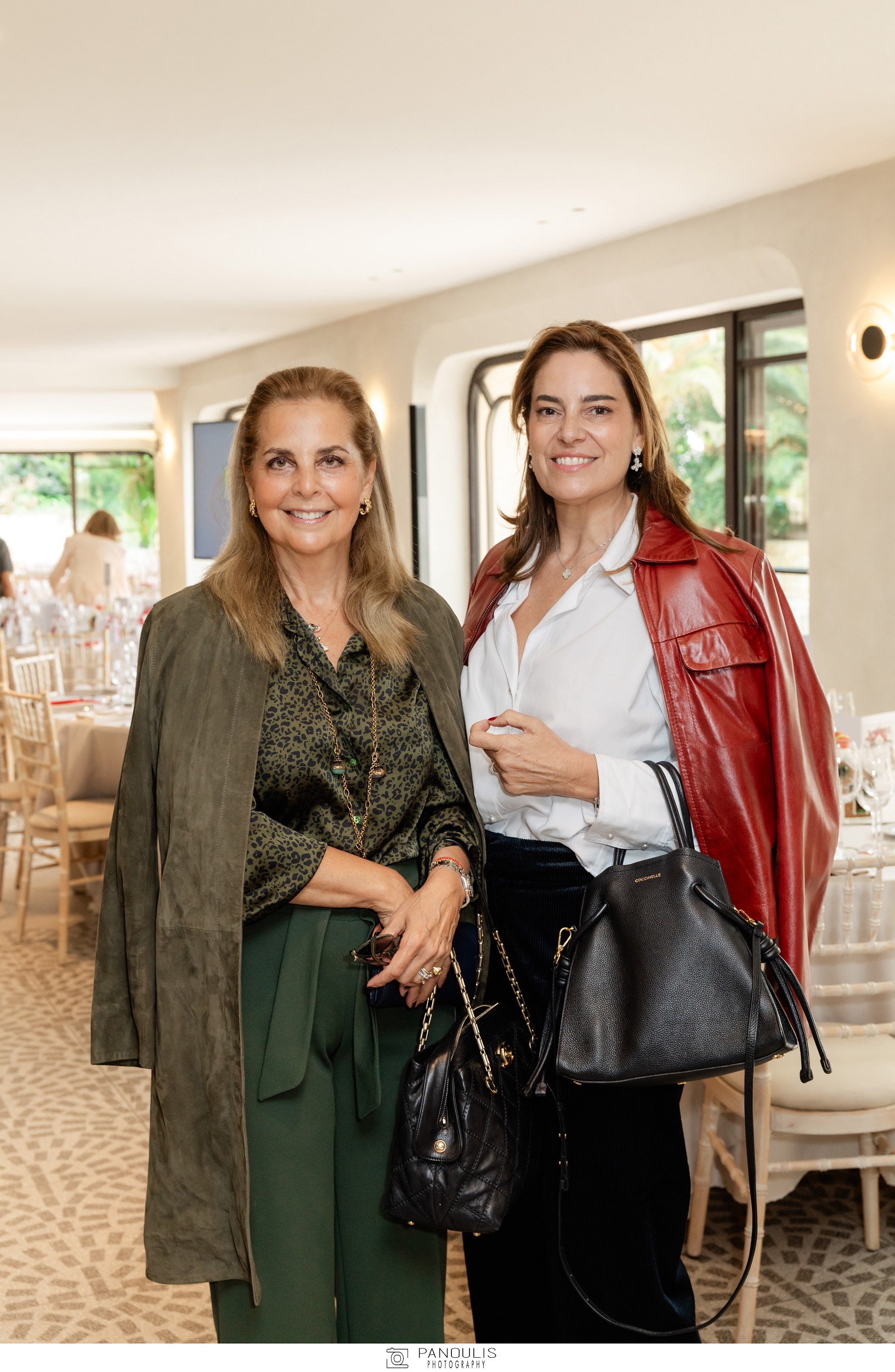 Βικτωρία Σβώλου, Βίβιαν Αβραμοπούλου